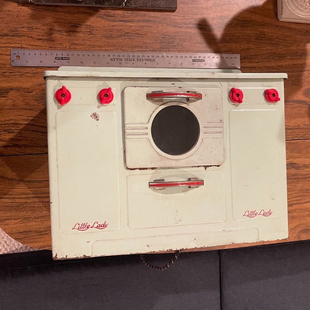 Little Lady Vintage Toy Oven